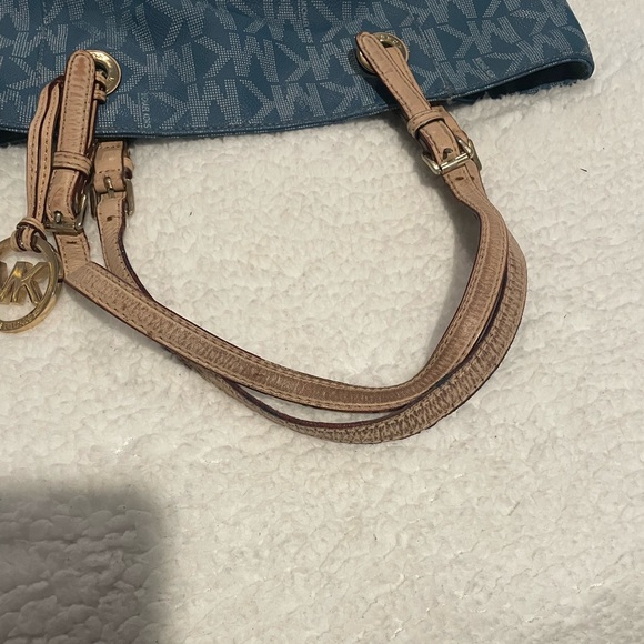 MK purse - Picture 11 of 11